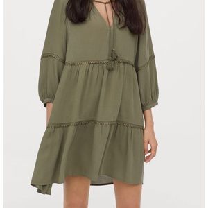 H&M Women’s Green Tiered V Neck Dress size 4